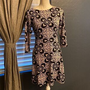 2/$15 B. Darlin black and white dress scoop back